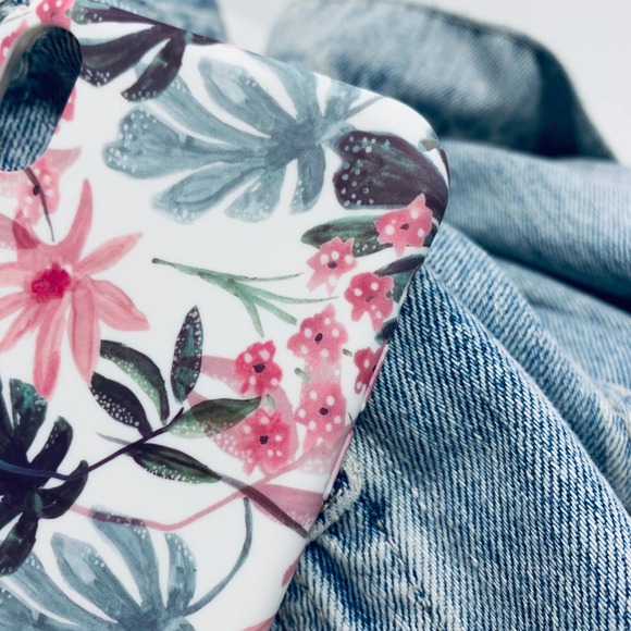 iPhone 7/8 Case Blue Tropical Floral Print Cover NEW - Picture 2 of 7